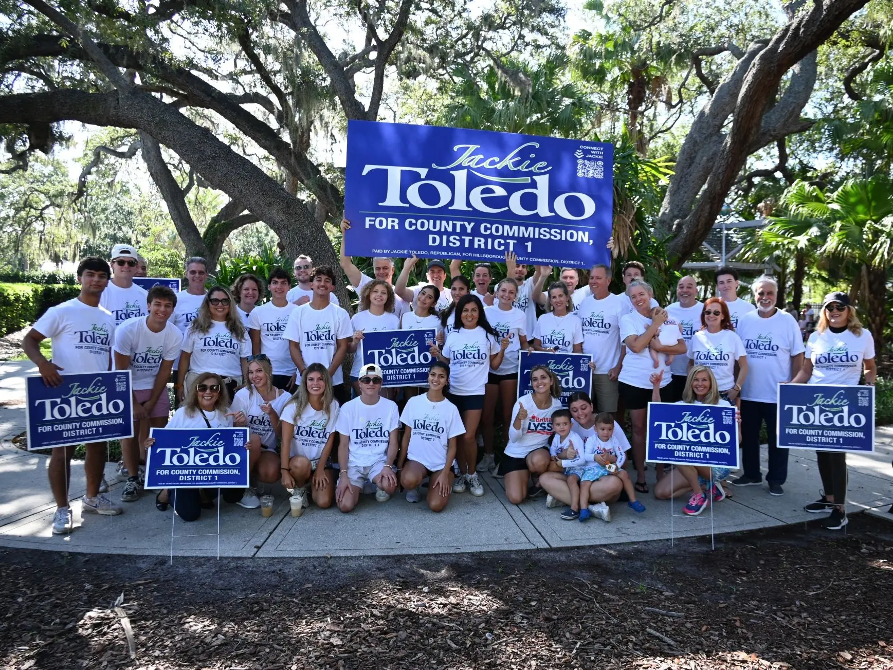 Jackie Toledo with volunteers and supporters in Tampa